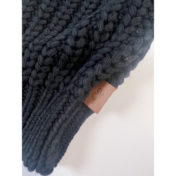 GoumiKids 0-6M Chunky knit Black sweater NWT! - Picture 3 of 5